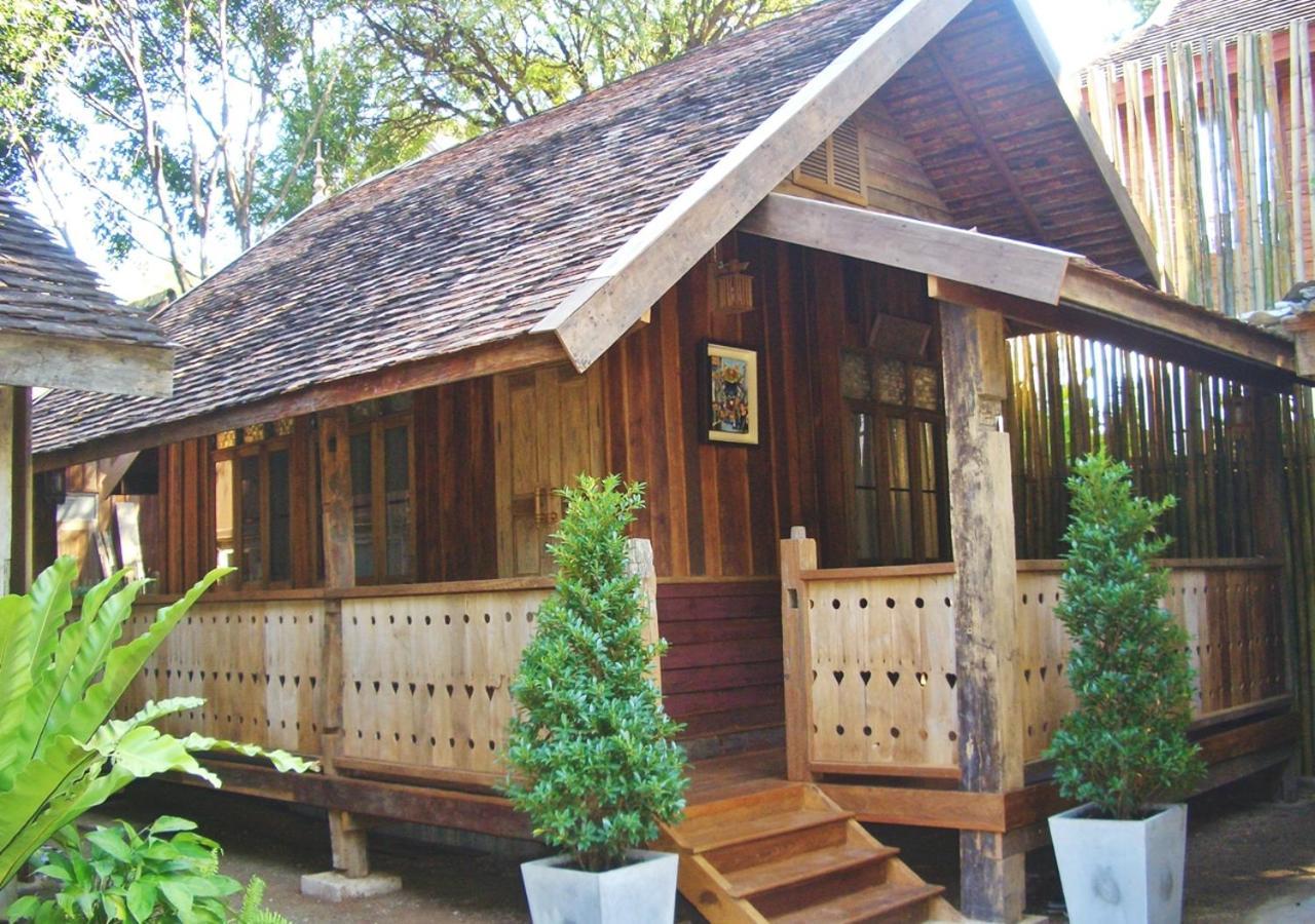 Tanita House Panzió Csiangmaj Kültér fotó